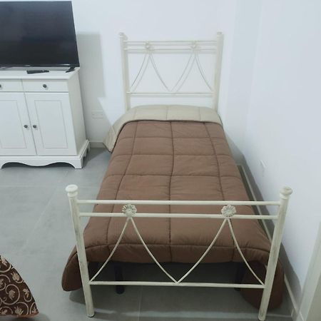 Appartamento Dante Avetrana Bagian luar foto