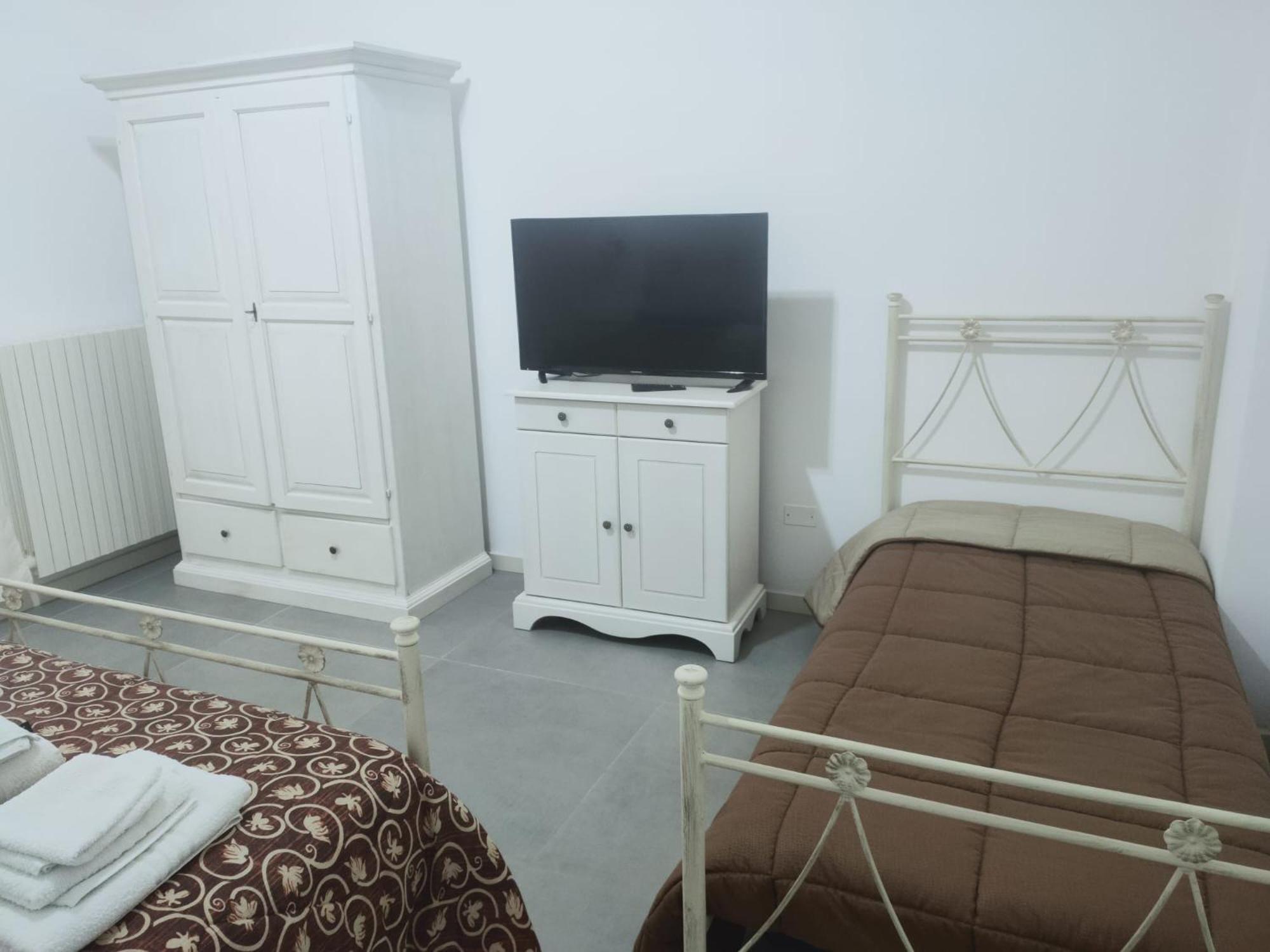 Appartamento Dante Avetrana Bagian luar foto