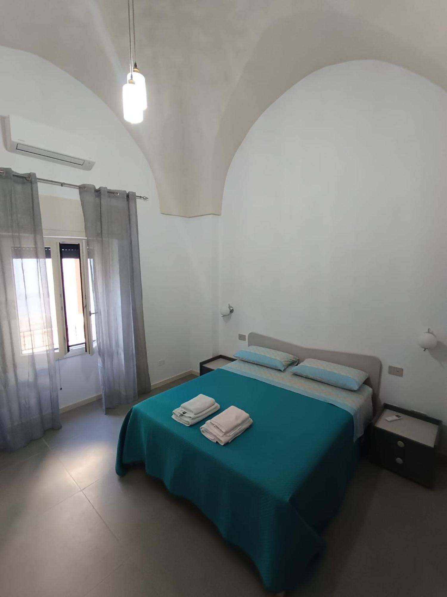 Appartamento Dante Avetrana Bagian luar foto